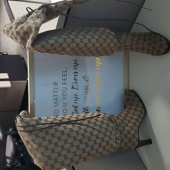 Authentic Gucci boots - Picture 1 of 7